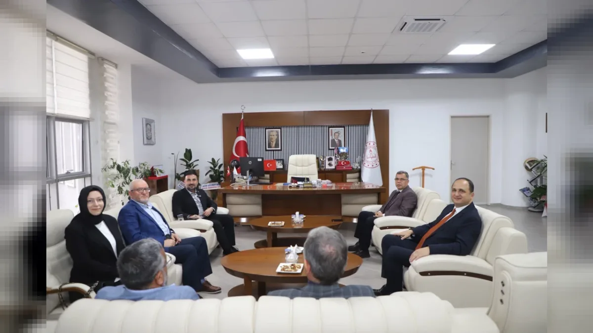 AK Parti İl Başkanı Dr. Özgür Kavak’tan Afyonkarahisar İl Milli Eğitim Müdürlüğü’ne Ziyaret