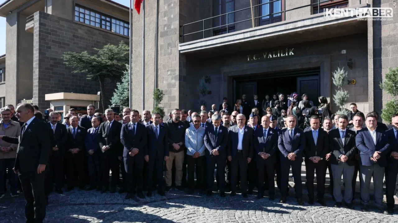 Afyonkarahisar Vali Yardımcısı İhsan Ayrancı İçin Valilikte Hüzünlü Veda Töreni Düzenlendi