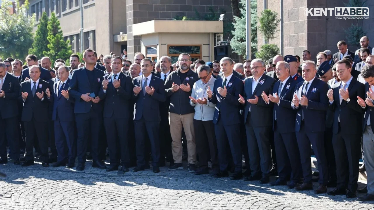 Afyonkarahisar Vali Yardımcısı İhsan Ayrancı İçin Valilikte Hüzünlü Veda Töreni Düzenlendi - Detay Görsel 1