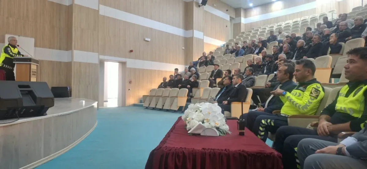 Afyonkarahisar'da Okul Servislerine Yönelik Kapsamlı Trafik Güvenliği Toplantısı Düzenlendi - Detay Görsel 2