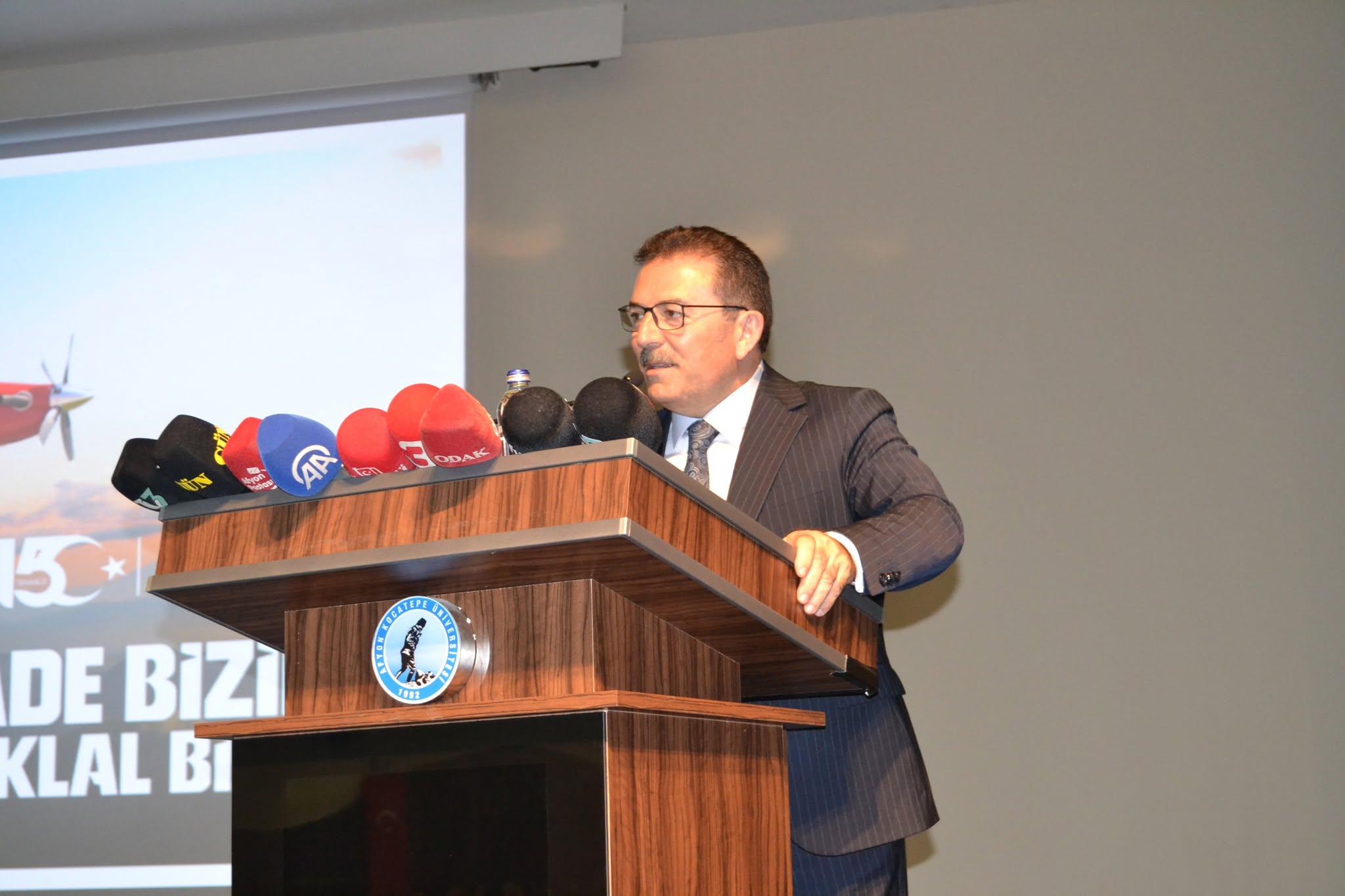 17-25 Aralık’tan 15 Temmuz’a: İhanetin Kronolojisi” Konferansı Düzenlendi - Fotoğraf 2