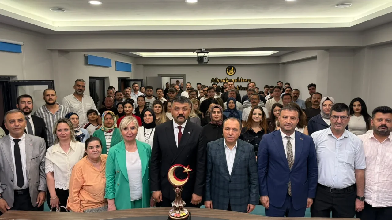 Karakaş, dijital çağın aile yapısına etkilerini anlattı