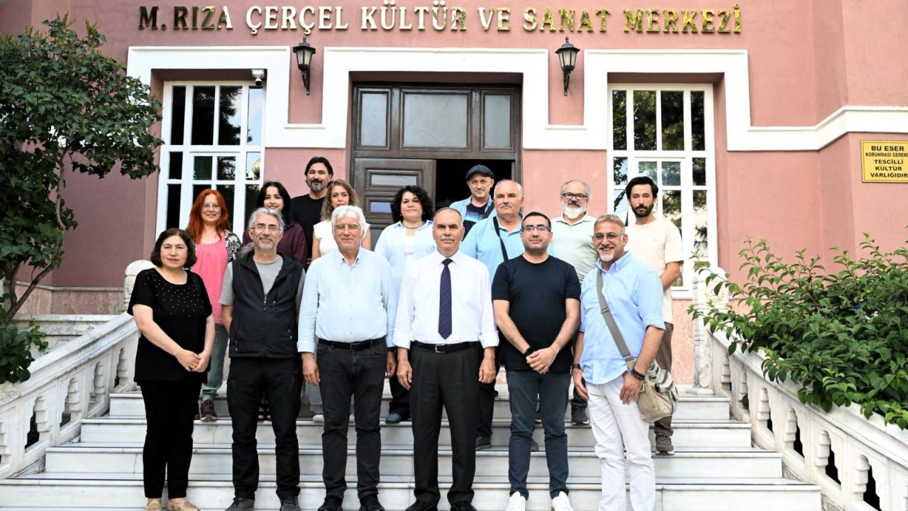 AKÜ Yüksek Lisans Mezunlarının Karma Sergisi Açıldı