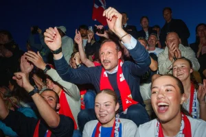 Norveç Veliaht Prensi Haakon: Modern Monarşi ve Ailevi Mücadeleler