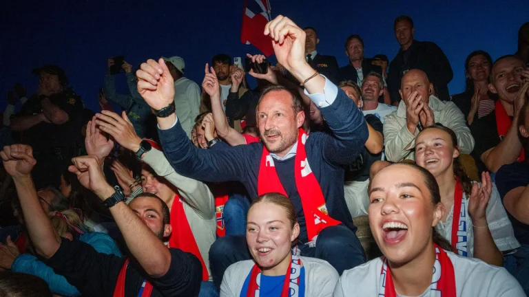 Norveç Veliaht Prensi Haakon: Modern Monarşi ve Ailevi Mücadeleler