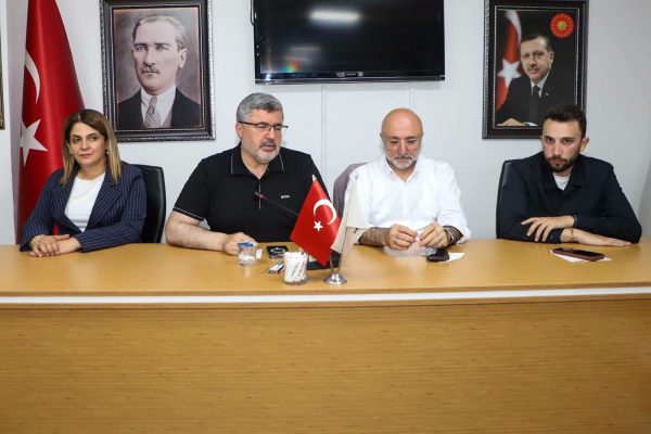 Şahin, Teşkilata Veda Etti