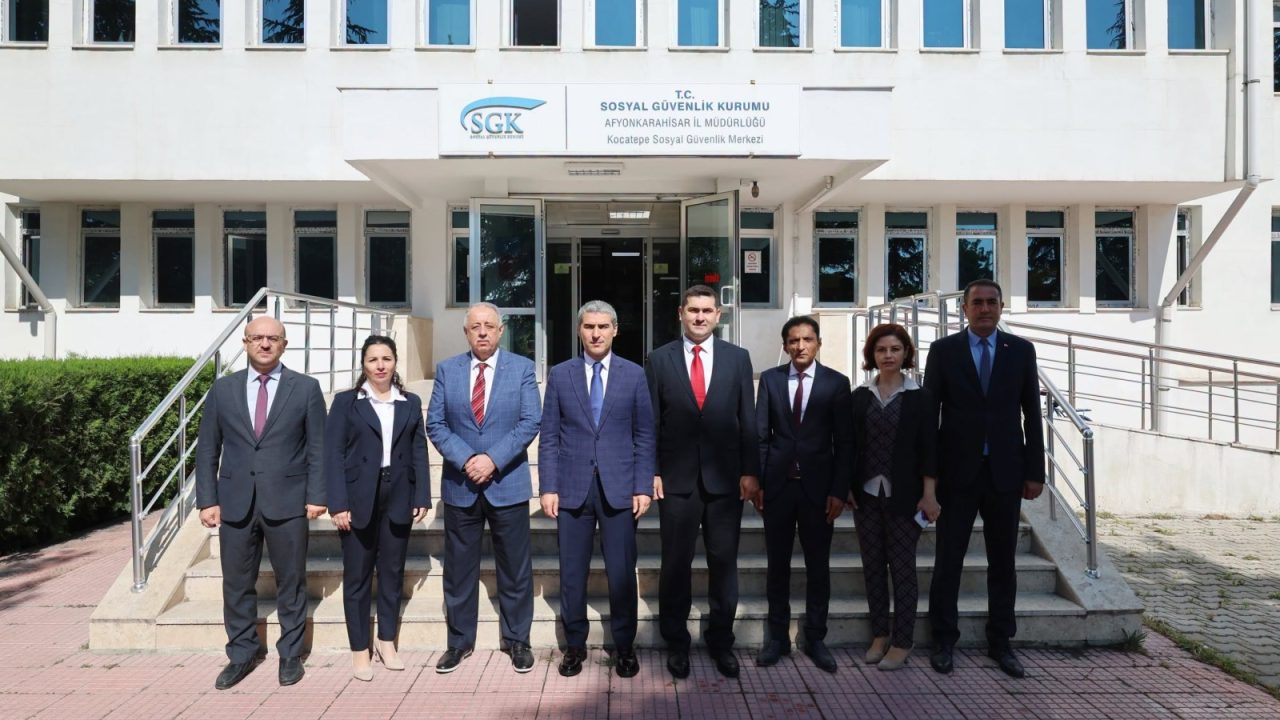 Vali Aktaş, SGK İl Müdürlüğünü Ziyaret Etti