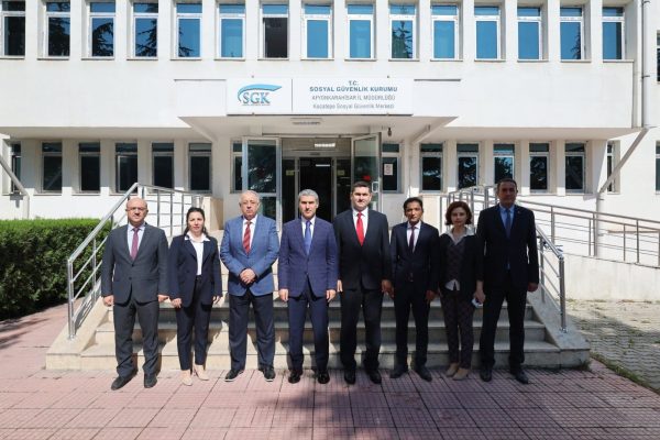 Vali Aktaş, SGK İl Müdürlüğünü Ziyaret Etti