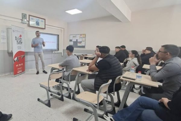 “Yapay Zekâ Benden Akıllı mı?” Sorusu Tartışıldı