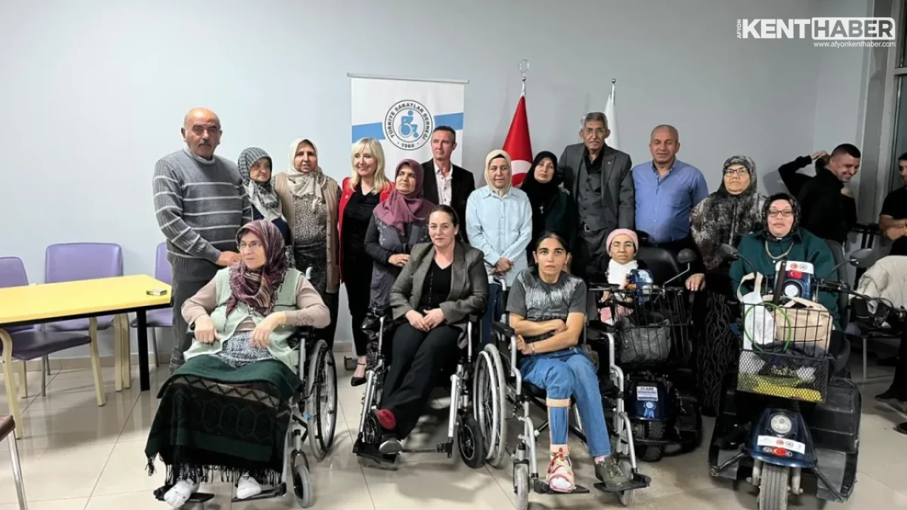Afyonkarahisar AFSÜ’de Fizik Tedavi Hastaları İçin Unutulmaz Moral Gecesi