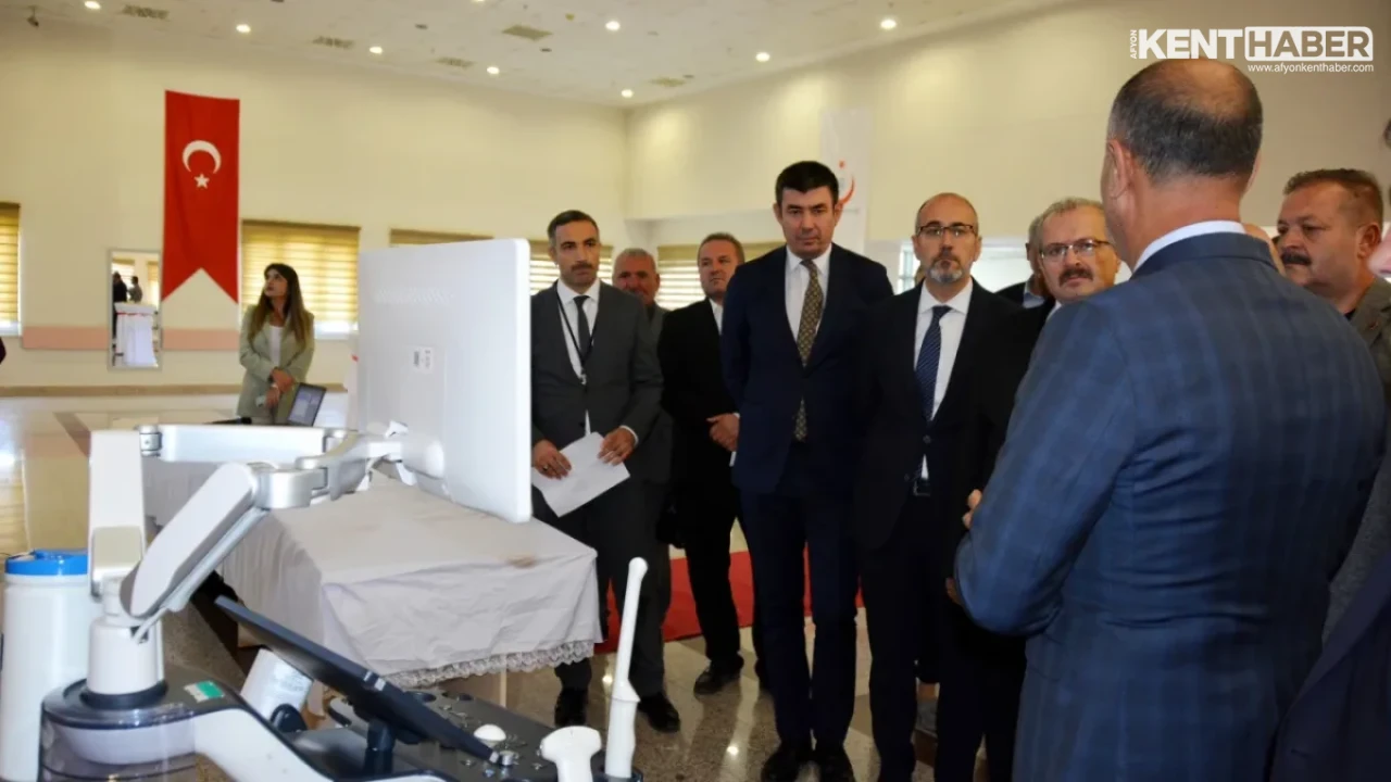 Afyonkarahisar Devlet Hastanesi’ne İl Özel İdaresi’nden 18 Milyon TL’lik Dev Tıbbi Cihaz Desteği