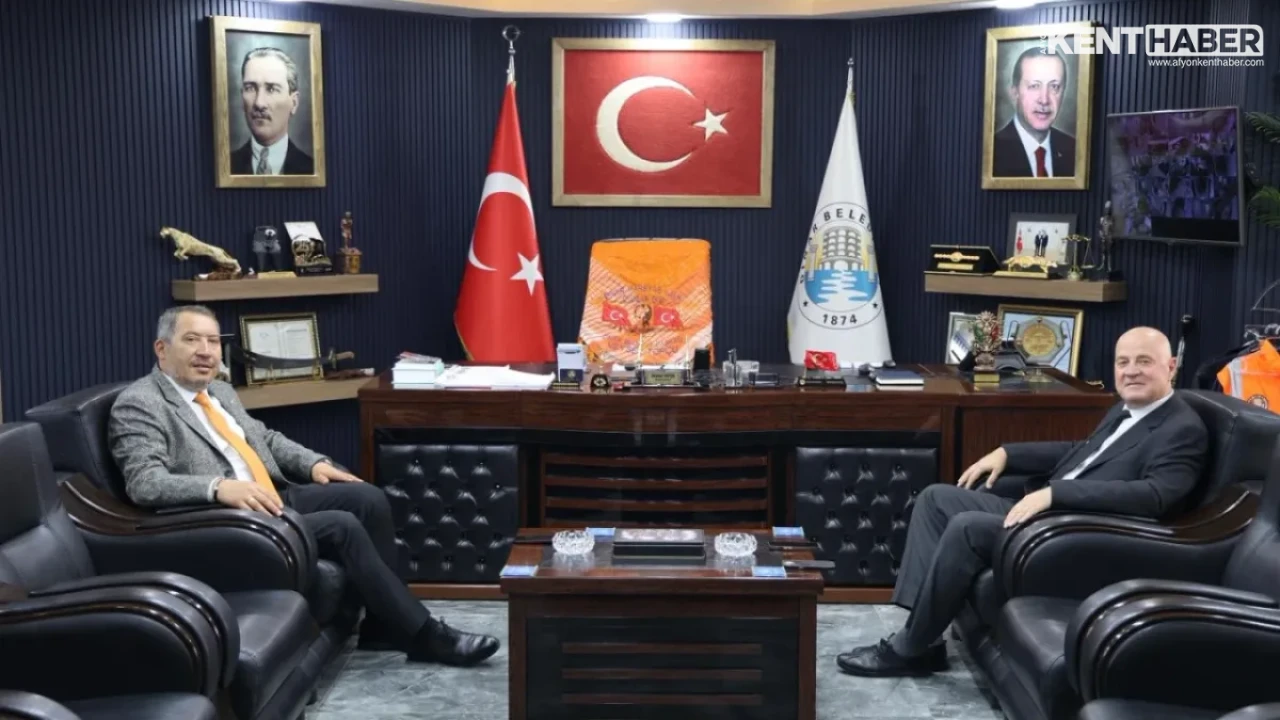 Afyonkarahisar İl Kültür ve Turizm Müdürü Yusuf Altın’dan Dinar Belediye Başkanı Veysel Topçu’ya Resmi Ziyaret