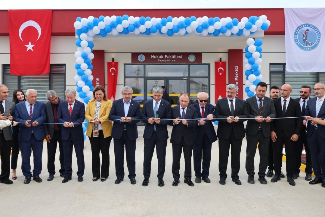 Afyon Kocatepe Üniversitesi Hukuk Fakültesi Yeni Sosyal Yaşam Merkezine Kavuştu