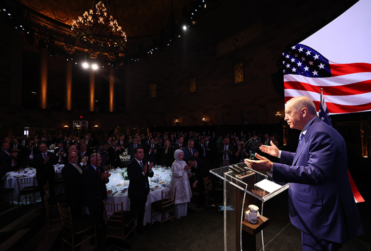 Cumhurbaşkanı Erdoğan'dan New York'ta Gurbetçilere Tarihi Vurgu: Entegreye Evet, Asimilasyona Hayır - Detay Görsel 1