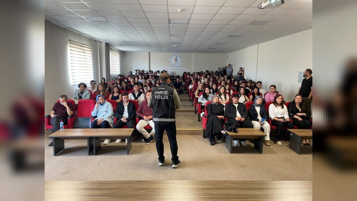 Afyonkarahisar Emniyet Müdürlüğü Uyuşturucuyla Mücadelede Eğitim ve Bilgilendirme Seferberliğini Kararlılıkla Sürdürüyor