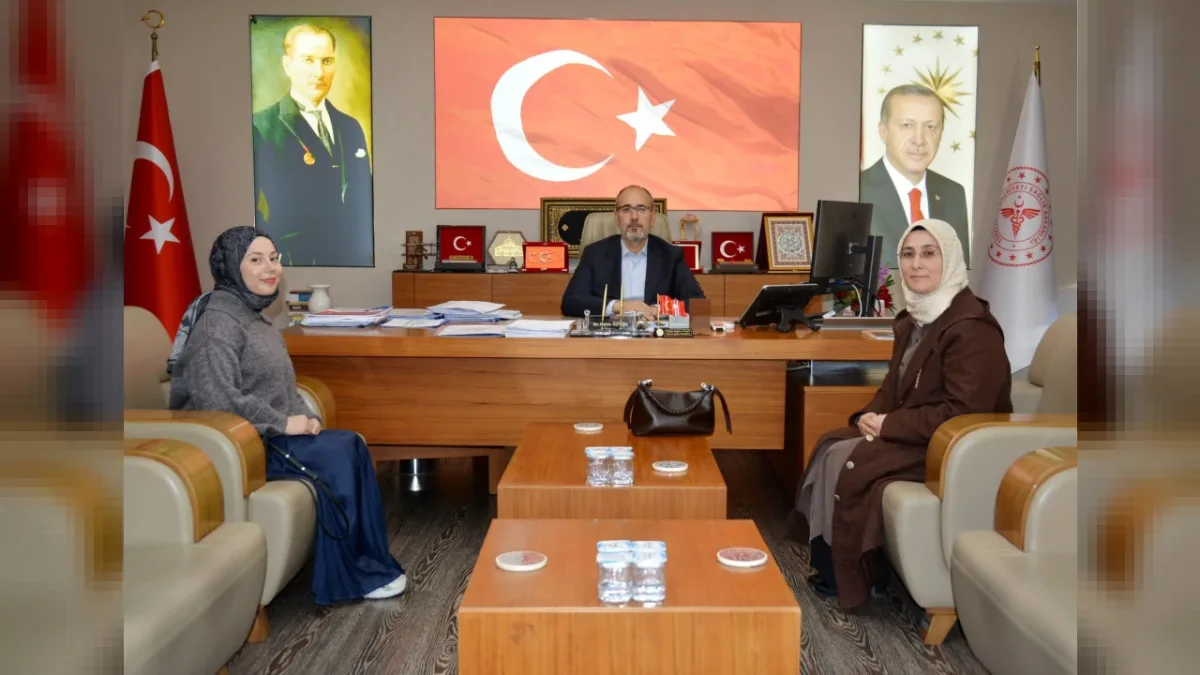 AK Parti Sandıklı İlçe Kadın Kolları Başkanı Sevim Ulusoy’dan İl Sağlık Müdürü Dr. Hakkı Öztürk’e Nezaket Ziyareti
