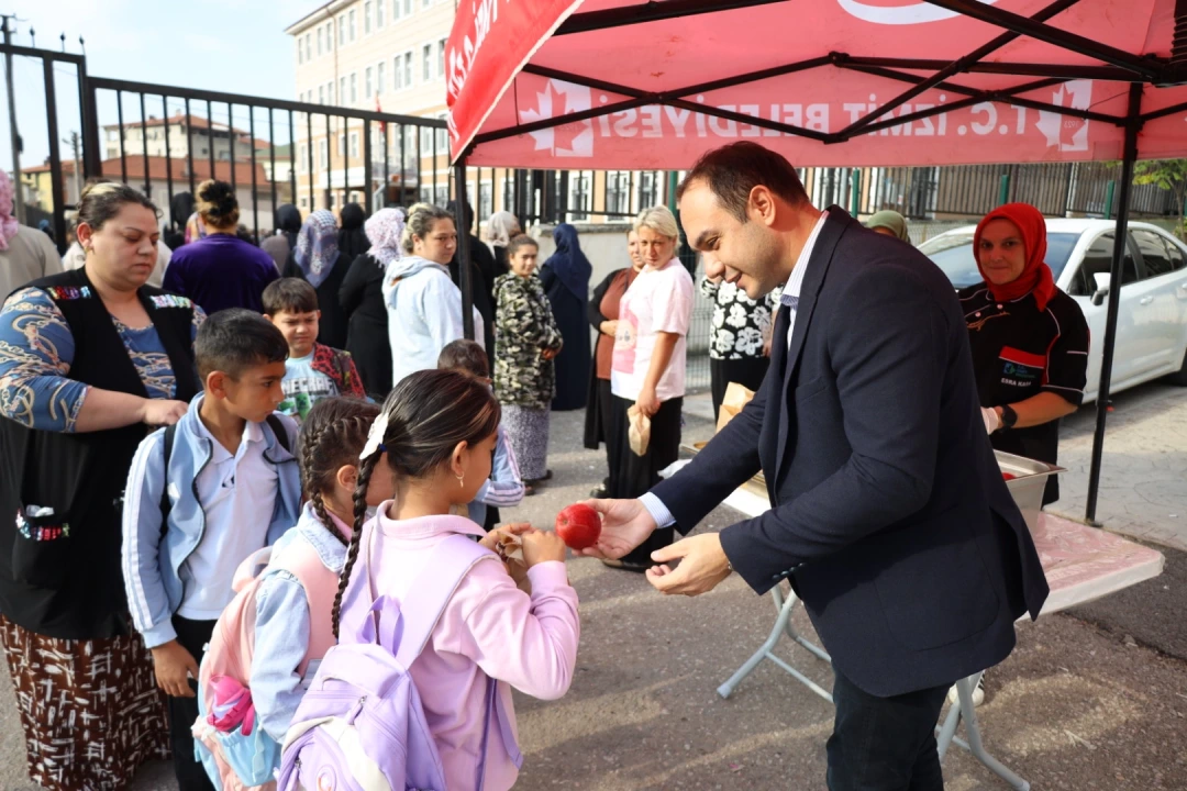 İzmit Belediyesinden Okullara Büyük Destek: Beslenme Saati Projesi Binlerce Öğrenciye Ulaşıyor