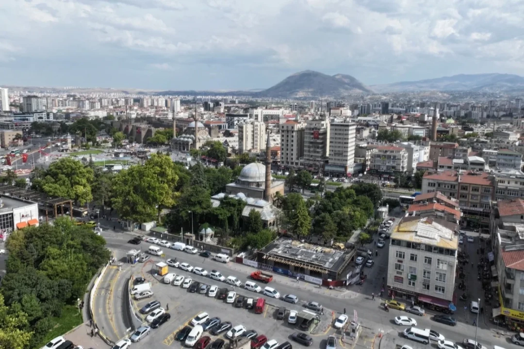 Kocasinan Belediyesi’nden Tarihi Kurşunlu Camiye Modern Dokunuş ve Yeni Şadırvan