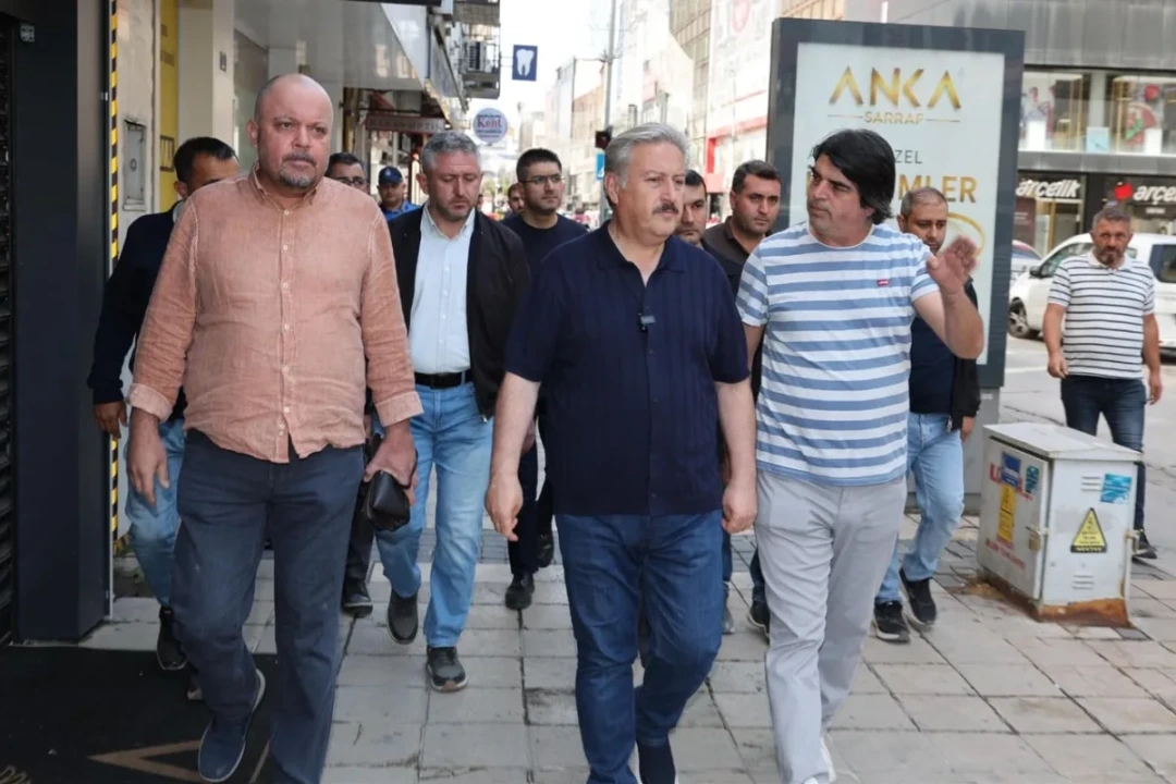 Kayseri Melikgazi’de Ulaşım Konforu Artıyor: Ana Caddeler Yenileniyor