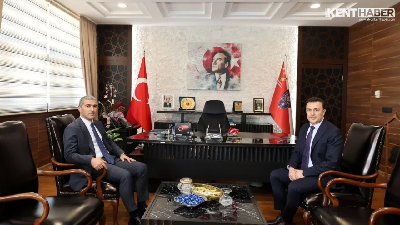 Afyonkarahisar Valisi Dr. Naci Aktaş'tan İl Emniyet Müdürlüğüne Ziyaret - Detay Görsel 1