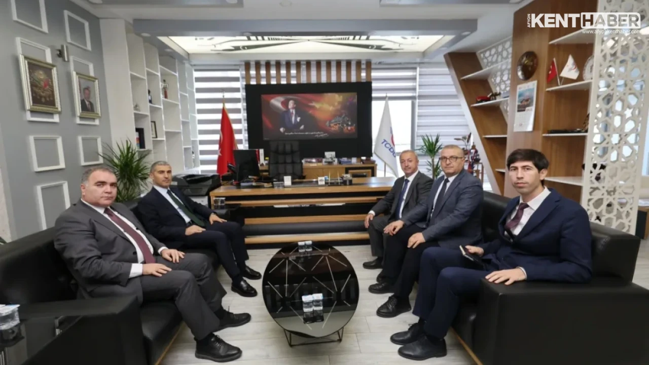 Afyonkarahisar Valisi Dr. Naci Aktaş'tan Demiryolları Bölge Müdürlüklerine Kritik Ziyaret - Detay Görsel 1
