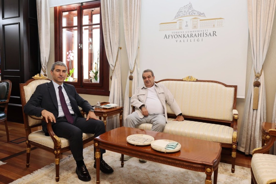 Afyonkarahisar Valisi Dr. Naci Aktaş'a İş İnsanları ve Vakıf Başkanından Makam Ziyareti - Detay Görsel 2