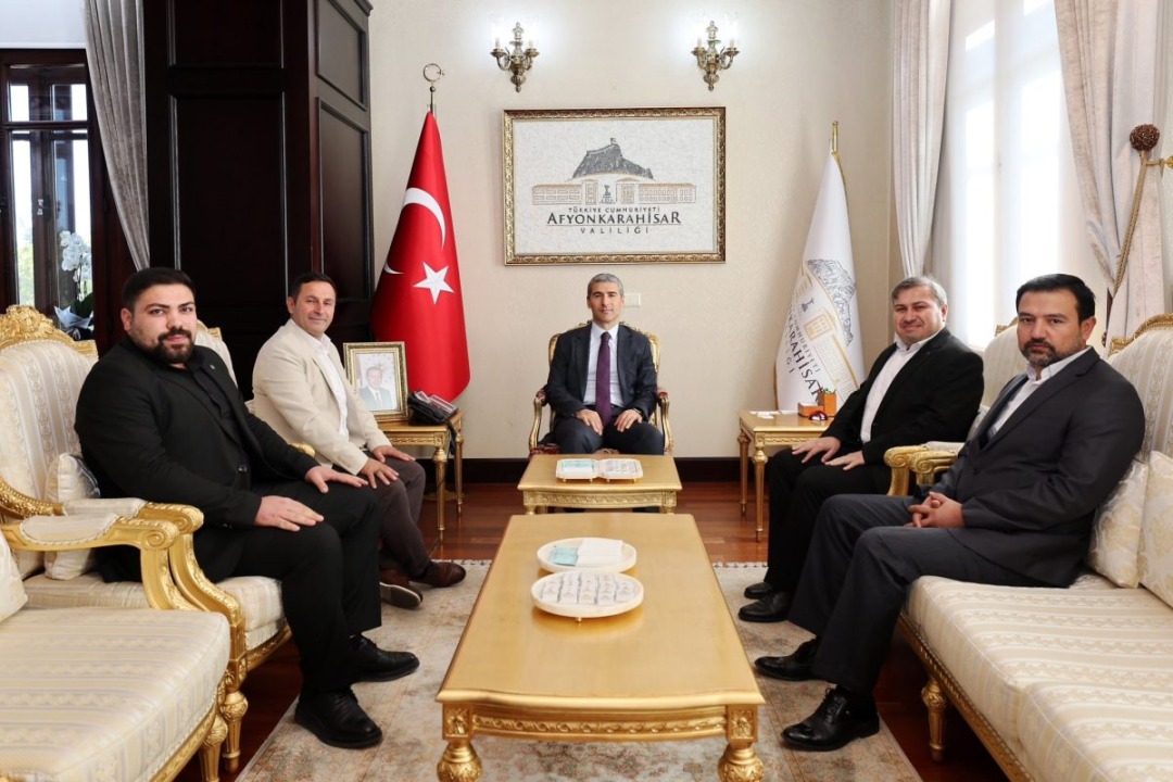 Afyonkarahisar Valisi Dr. Naci Aktaş'a İş İnsanları ve Vakıf Başkanından Makam Ziyareti - Detay Görsel 3
