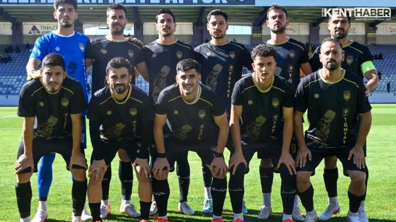 1923 Afyonkarahisarspor Kulübü’nden Şehre ve Spor Camiasına Özel Tarihi Fotoğraf Paylaşımı