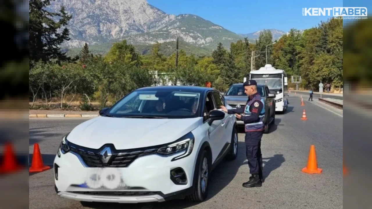Türkiye Genelinde Aranan Şahıslar Operasyonu: 81 İlde 912 Firari Yakalandı
