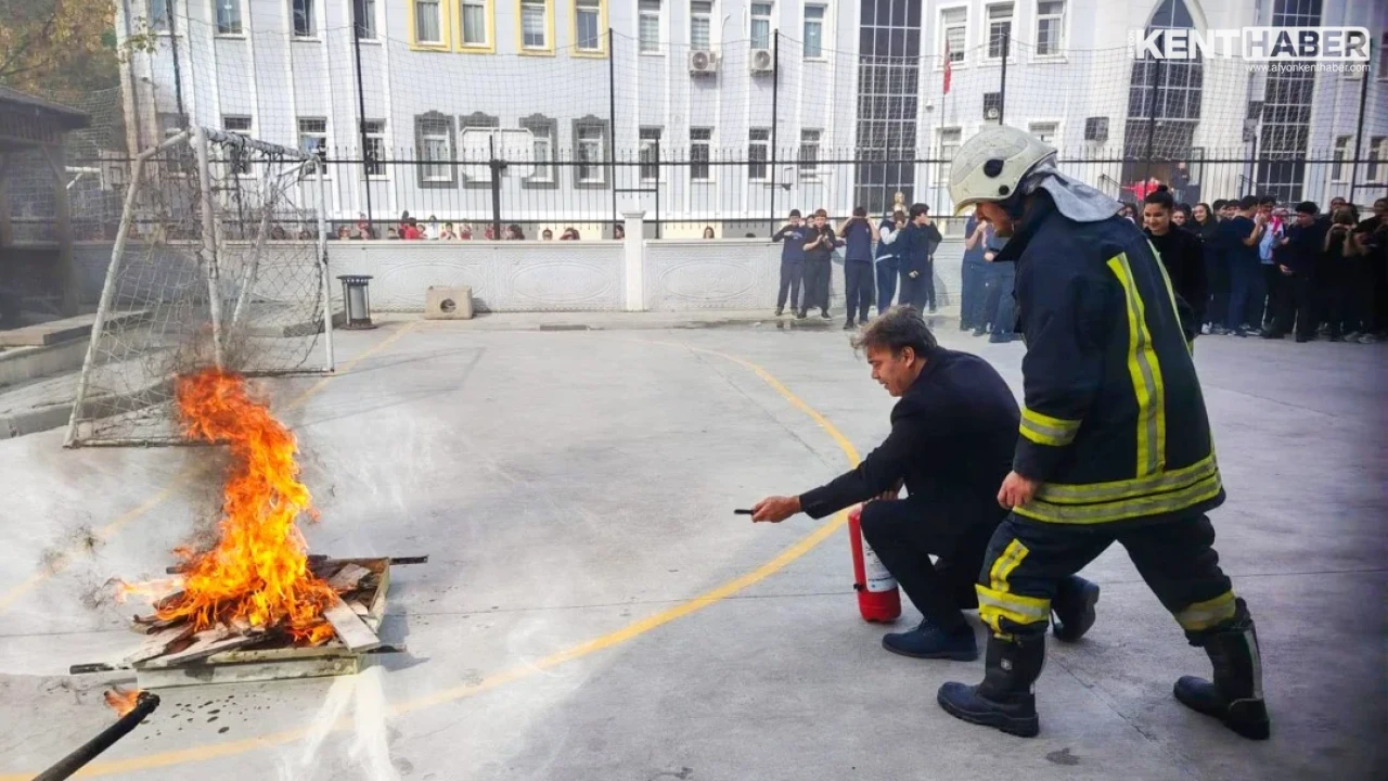 Afyonkarahisar Belediyesi’nden Ortaokullarda Kapsamlı Afet Bilinci ve Tatbikat Eğitimi