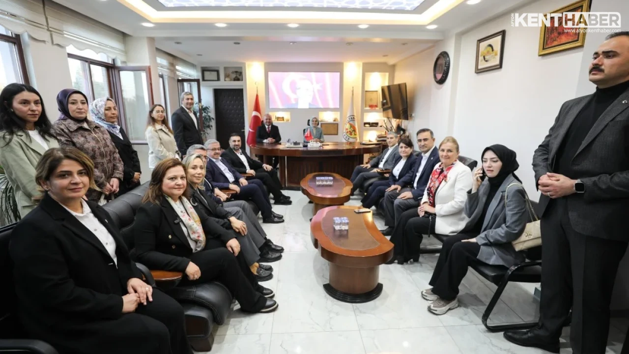 Bakan Mahinur Özdemir Göktaş Afyonkarahisar Ziyareti Kapsamında Belediye'yi Konuk Etti - Detay Görsel 1