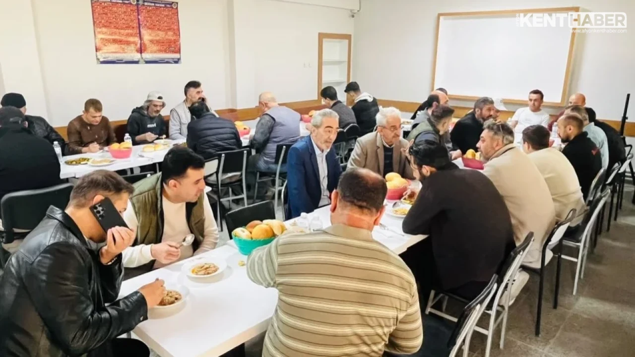 Afyonkarahisar Esnafından Birlik ve Beraberlik Kahvaltısı: Oda Başkanları Aynı Masada Buluştu - Detay Görsel 1