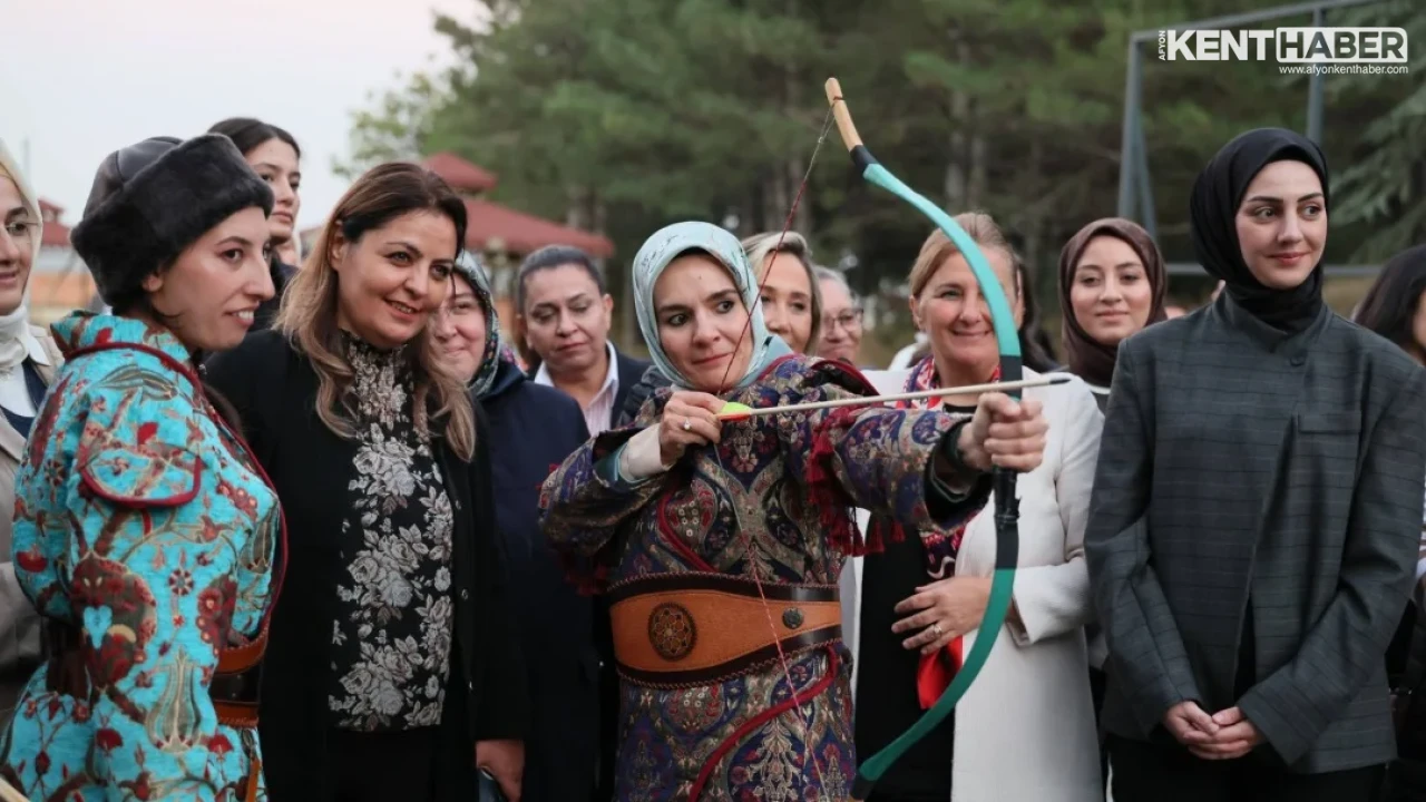 Bakan Mahinur Özdemir Göktaş Sultandağı'ndaki Anne-Kız Kampı'na Katıldı - Detay Görsel 3