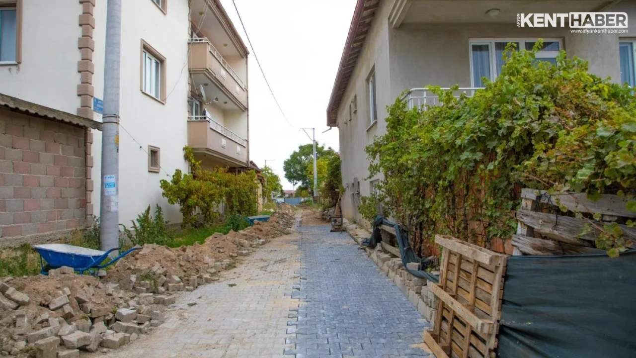 Afyonkarahisar Belediyesi Akçin Mahallesi'nde Altyapı Sonrası Yol Yenileme Çalışmalarını Başlattı - Detay Görsel 5