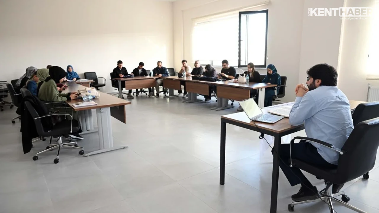 Afyon Kocatepe Üniversitesi'nde Gerçekleştirilen Mecelle Okumalarında Akit Nazariyesi Detaylı Olarak Ele Alındı - Detay Görsel 3