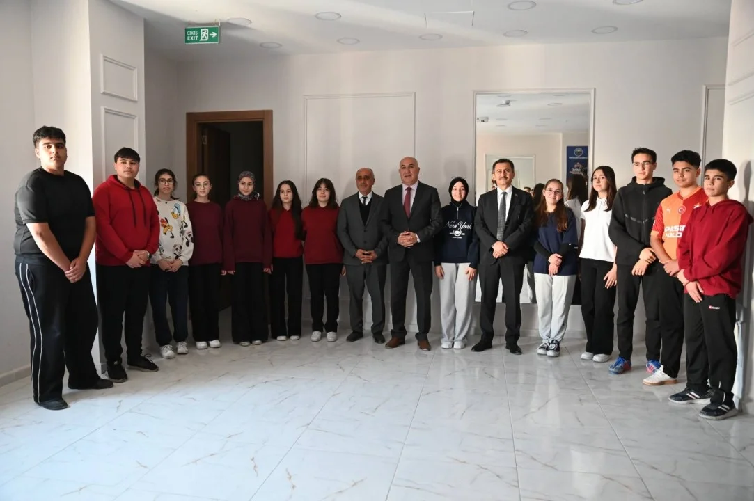 Emirdağ Aziziye Sanat Merkezi’nde “Cumhuriyet ve Atatürk” Konferansı düzenlenecek - Detay Görsel 1