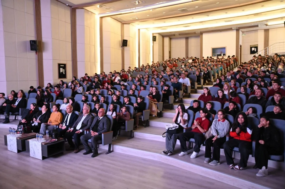 Emirdağ Aziziye Sanat Merkezi’nde “Cumhuriyet ve Atatürk” Konferansı düzenlenecek - Detay Görsel 2