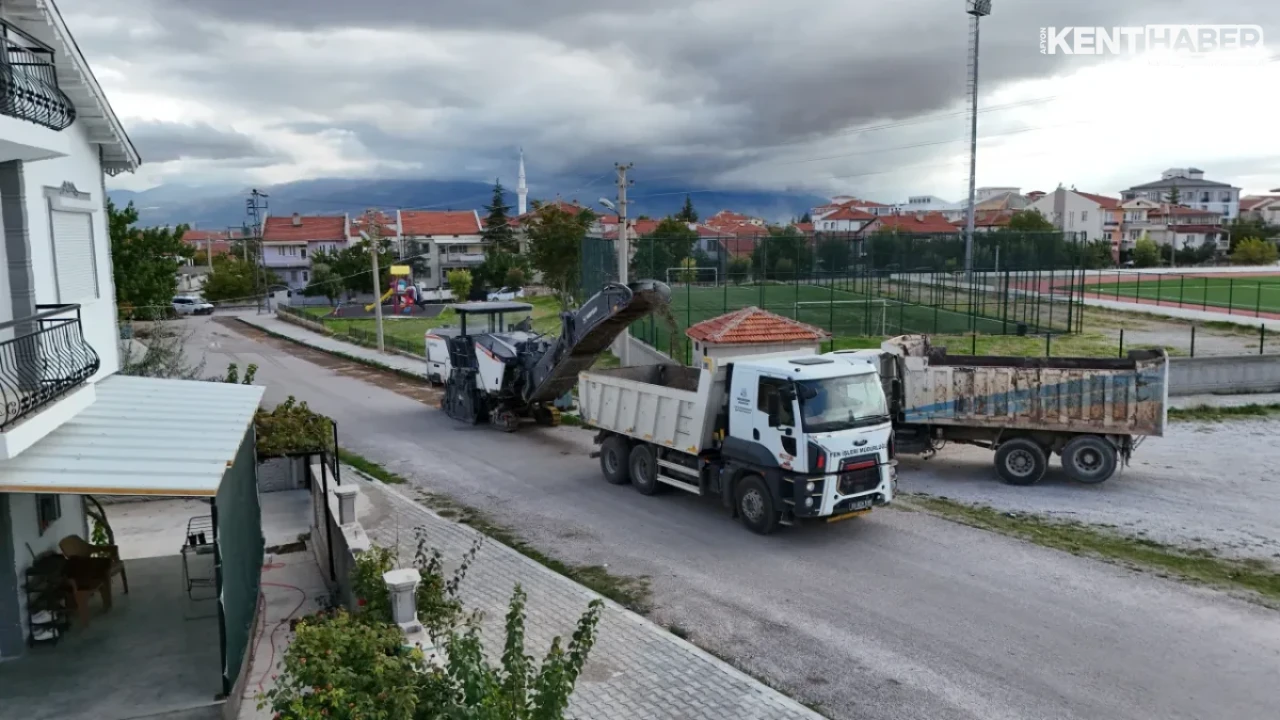 Bolvadin Belediyesi’nden Bademli Mahallesi’ne Tarihinin En Büyük Asfalt Yatırımı