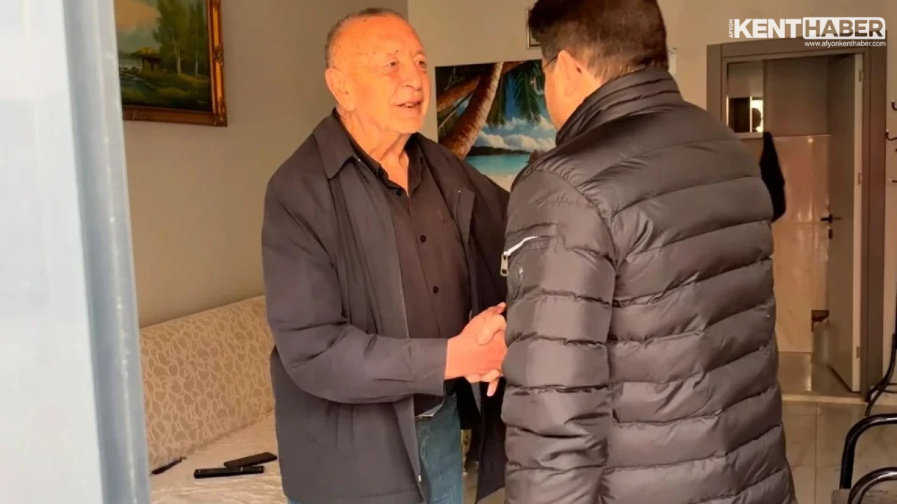 Bolvadin Belediye Başkanı Derviş Aynacı Her Fırsatta Halkla İç İçe - Detay Görsel 2