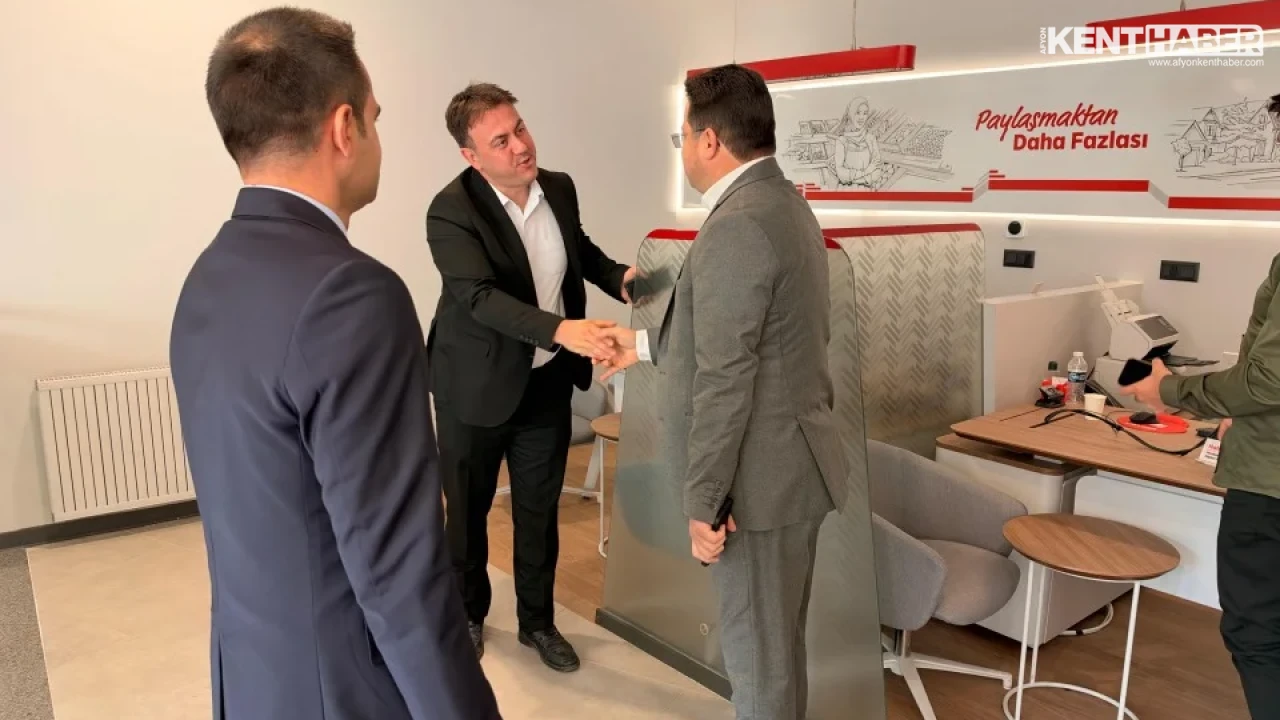 Bolvadin Belediye Başkanı Derviş Aynacı'dan Ziraat Bankası Yeni Şubesine Hayırlı Olsun Ziyareti - Detay Görsel 1