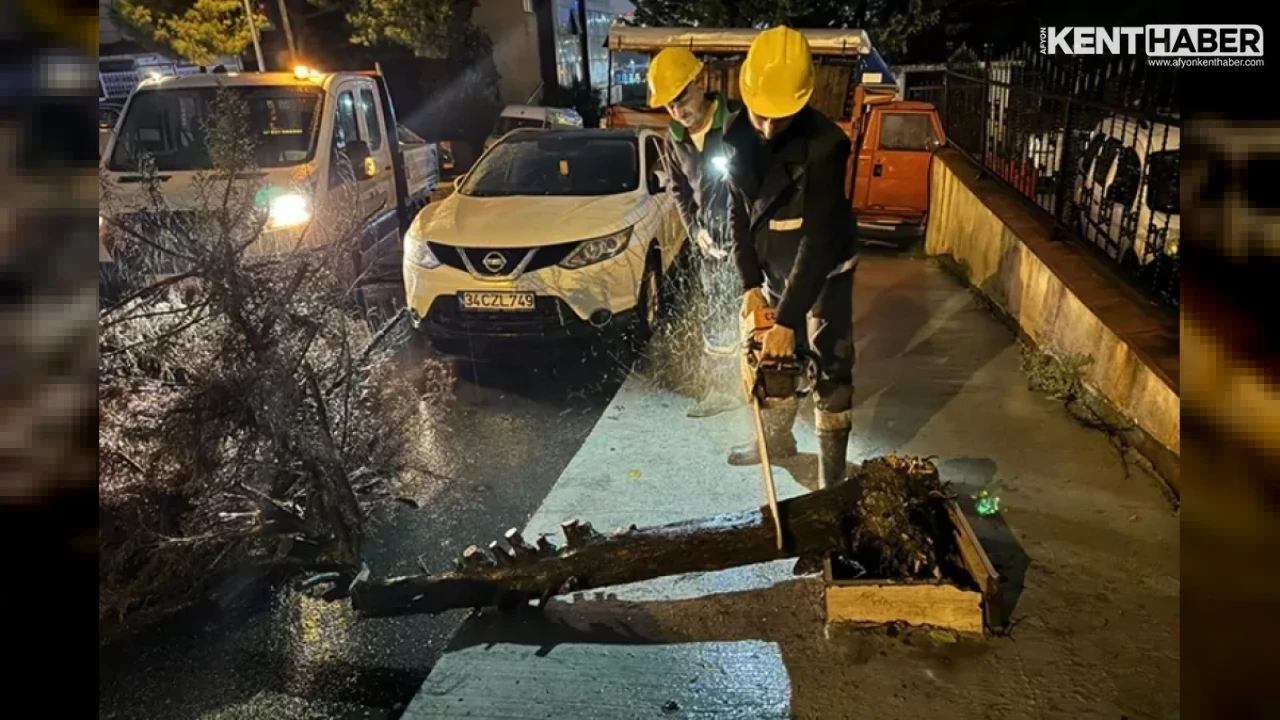 Beylikdüzü’nde Sağanak Kabusu: Ekipler Gece Boyunca Teyakkuzdaydı