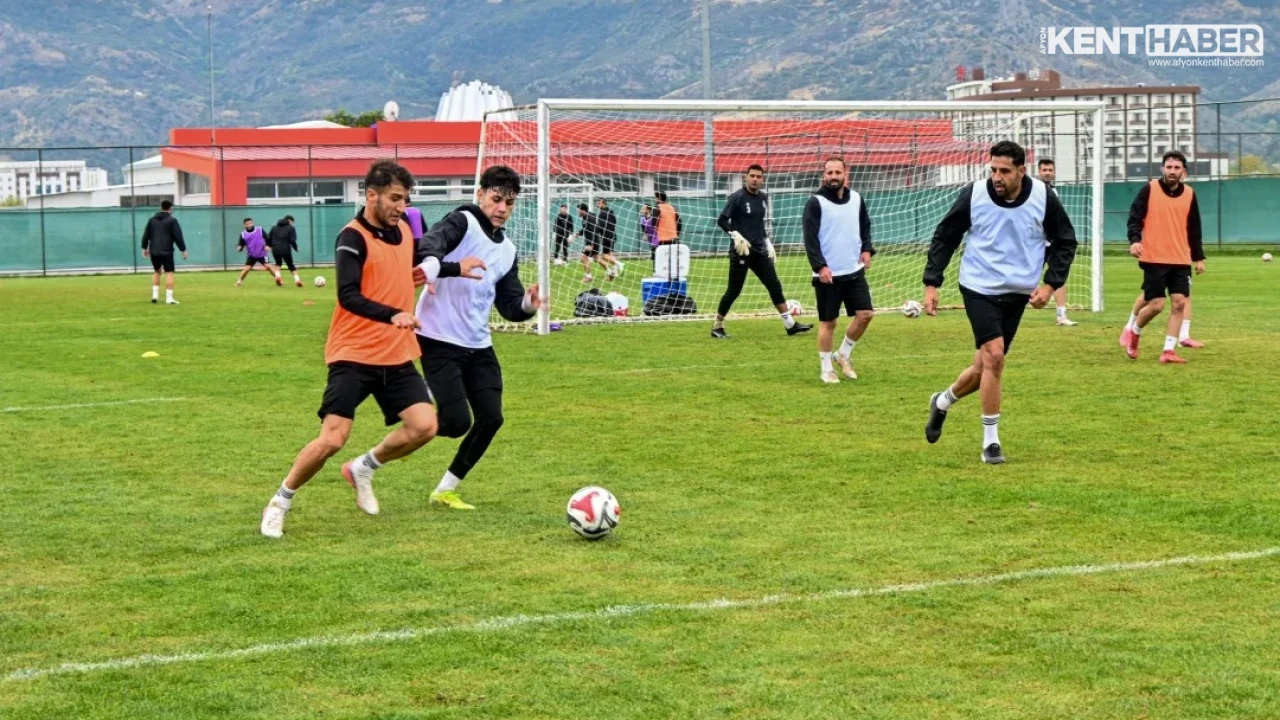 1923 Afyonkarahisarspor'dan Turgutreis SK Maçı Öncesi Gövde Gösterisi: Hazırlıklar Tam Gaz - Detay Görsel 1