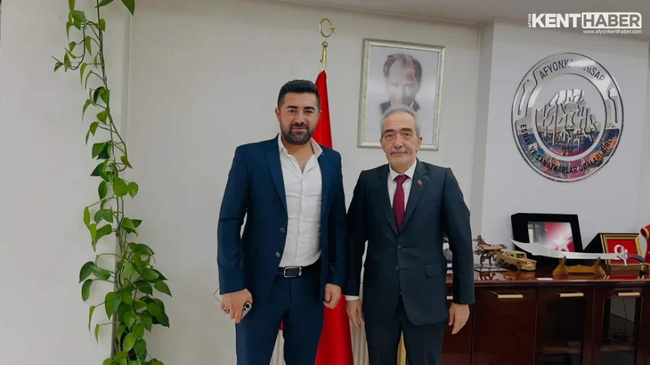 Bolvadin Şoförler Odası Üyesi Çeliktaş’tan Esnaf Birliği Başkanı Üstün’e Ziyaret