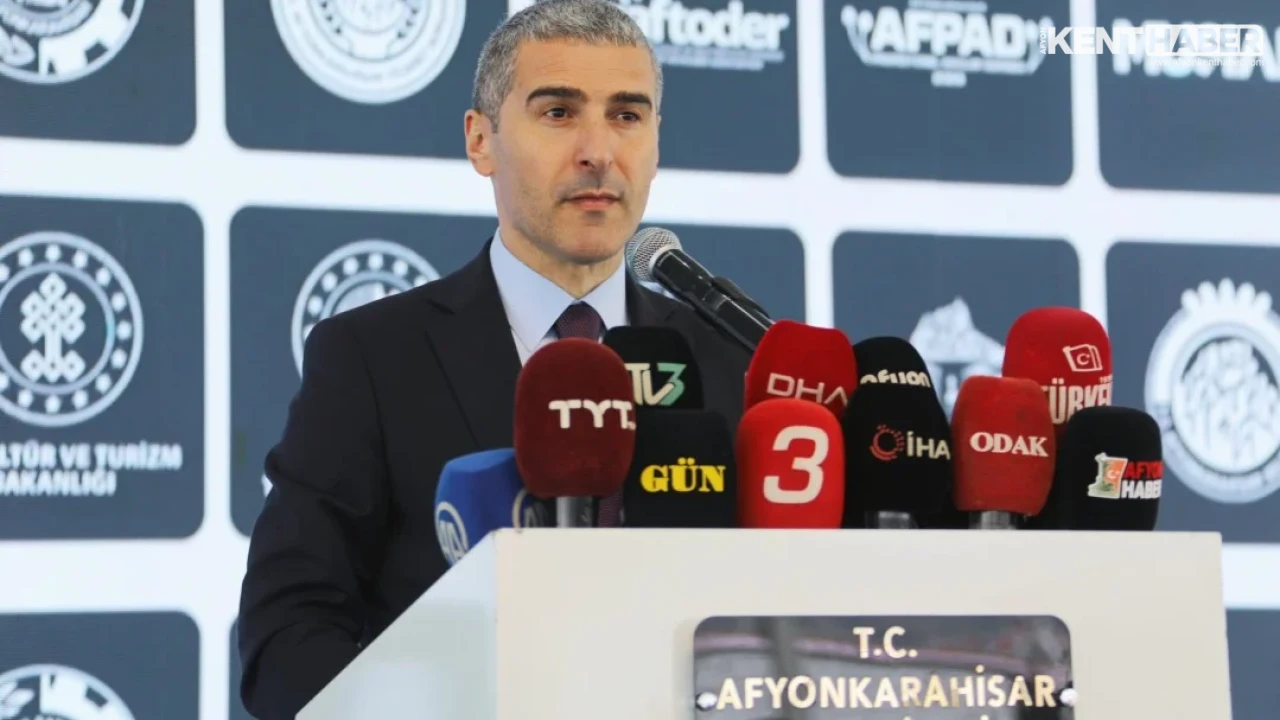 Gastro Afyon Festivali'nde Guinness Rekoru: 247 Metrelik Anadolu Sofrası Üçüncü Kez Tescillendi - Detay Görsel 1