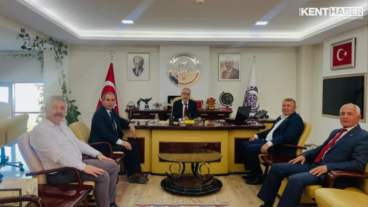 Büyük Birlik Partisi Heyetinden Afyonkarahisar Esnaf ve Sanatkarlar Odaları Birliği’ne Ziyaret