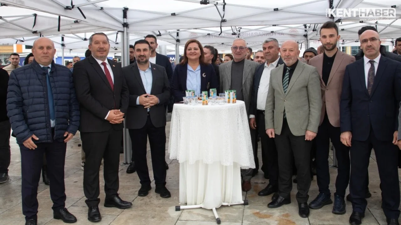 Afyonkarahisar Belediyesi Araç Filosunu Güçlendirdi: Yeni Temizlik Araçları Hizmete Alındı - Detay Görsel 1