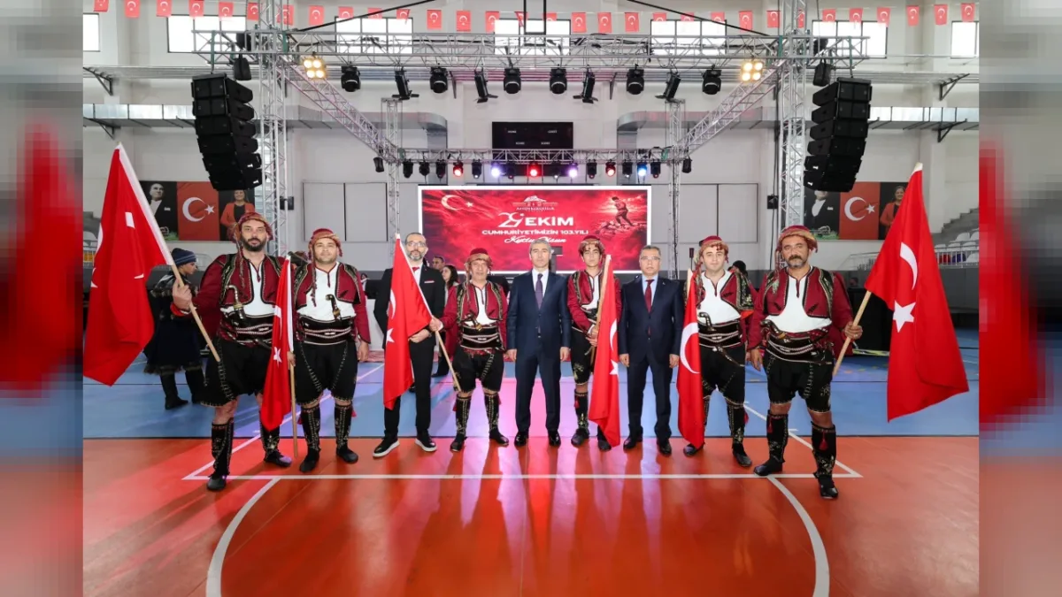 Afyonkarahisar’da Cumhuriyet’in 103. Yıl Dönümü Coşkuyla Kutlandı