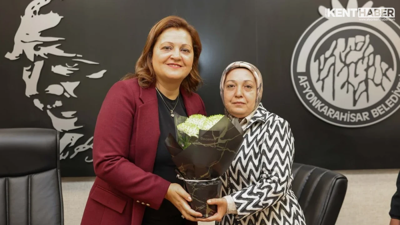 Afyonkarahisar Belediye Başkanı Burcu Köksal Mahalle Muhtarlarıyla Bir Araya Geldi - Detay Görsel 3