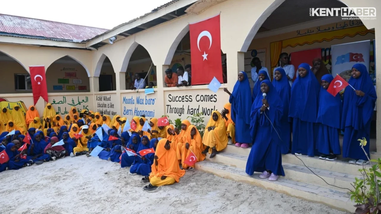 Somali Türk Görev Kuvveti Komutanlığı'ndan Eğitime Destek: Maxamuud Hilowle Okulu Yenilendi - Detay Görsel 2