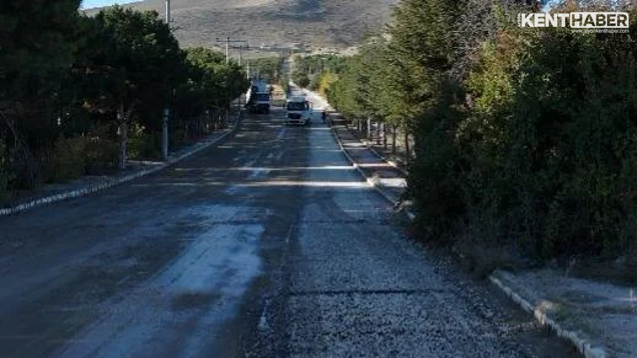 Emirdağ Belediyesi Kocatepe Caddeleri İçin 9 Bin Metrekarelik Asfalt Çalışması Başlattı - Detay Görsel 2